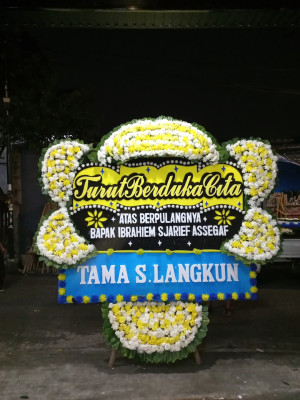 Papan Bunga Duka di Minggir